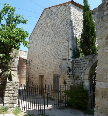 Château médiéval, bourg castral et fortification de La Garde-Adhémar