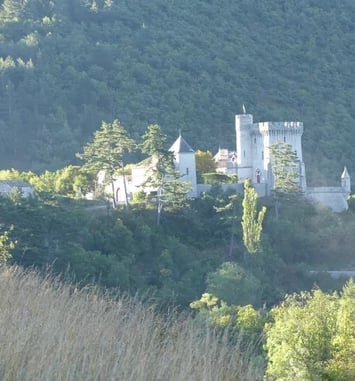 Visite guidée dans les Baronnies en Drôme Provençale : le Château d'Aulan