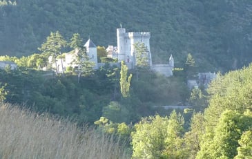 Visite guidée dans les Baronnies en Drôme Provençale : le Château d'Aulan