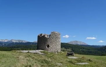 Visitez les moulins à vent de la Mure