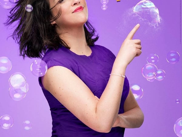 Julia Mével dans Ça pop pop pop !